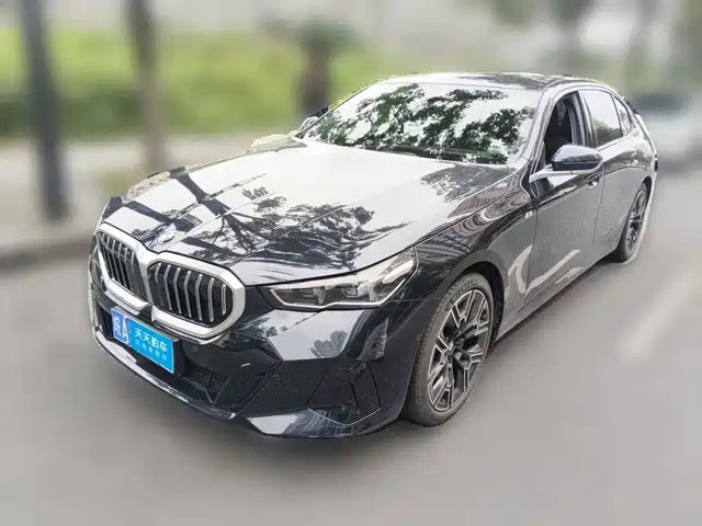 BMW 5 Series, 2024