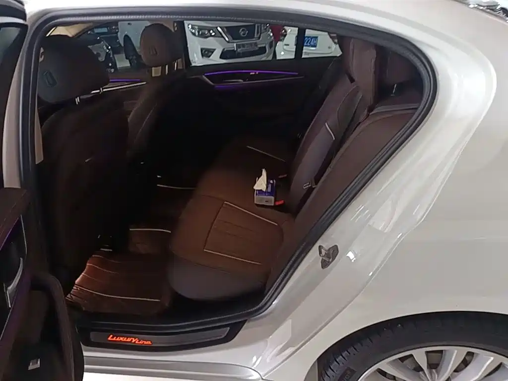 BMW 5 Series 2022 Model Second Facelift 525Li Luxury Package фото 17
