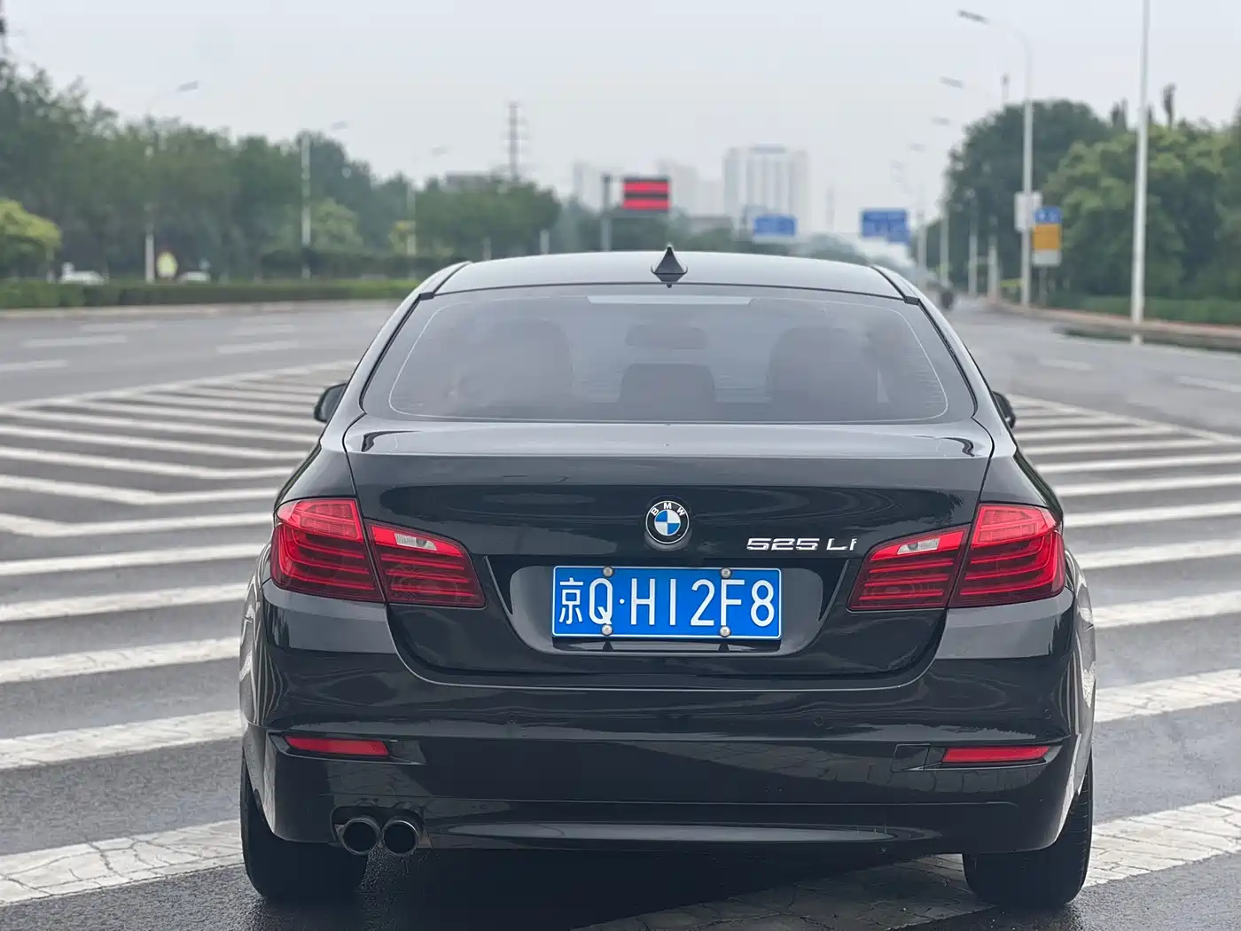 BMW 5 Series 2014 525Li Leading фото 22