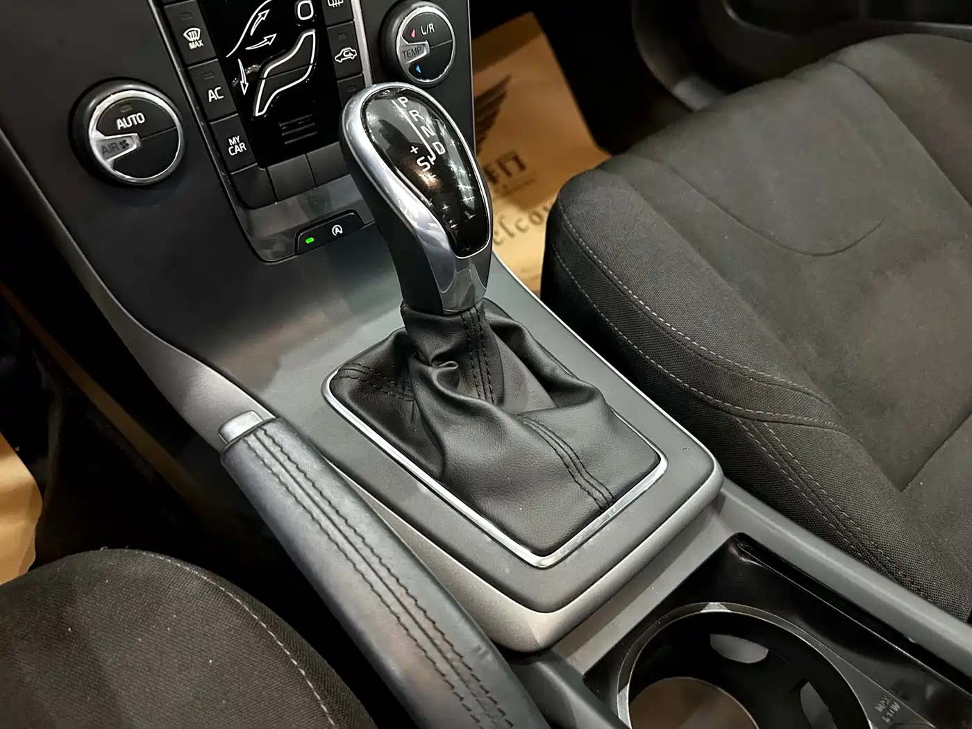 Фото 20 - Volvo V40