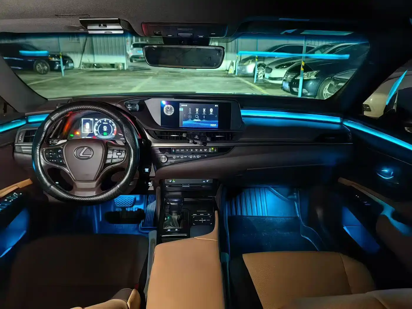 Фото 5 - Lexus ES