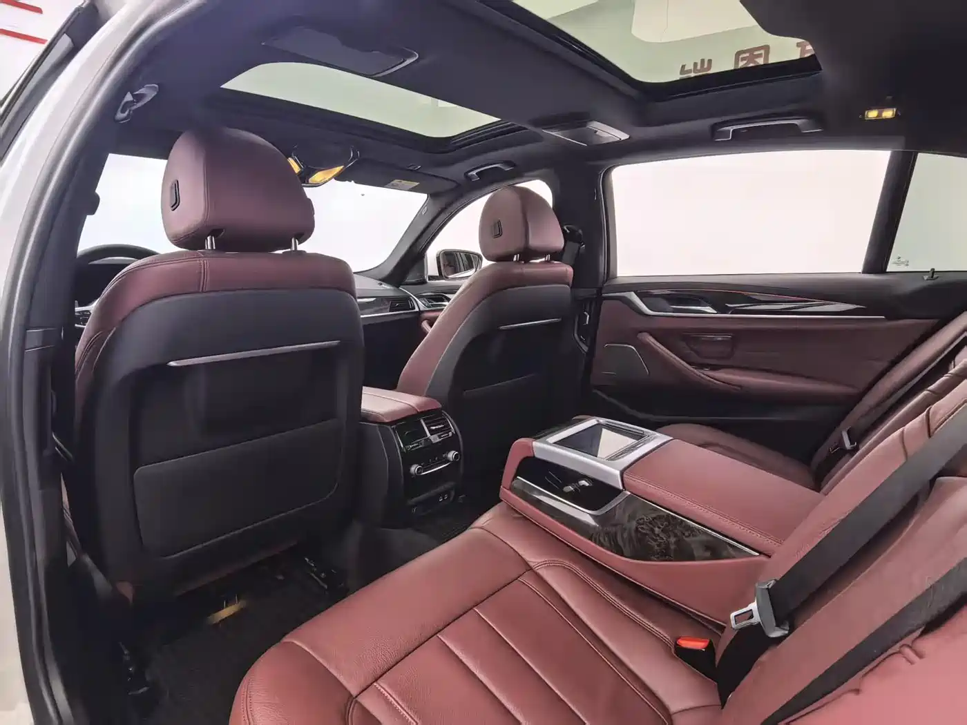 BMW 5 Series 2020 530Li Exclusive M Sport Package фото 13