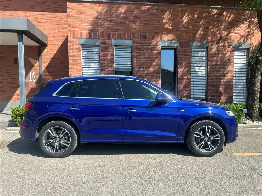 Audi Q5L 2020 40 TFSI Prestige Fashion фото 3