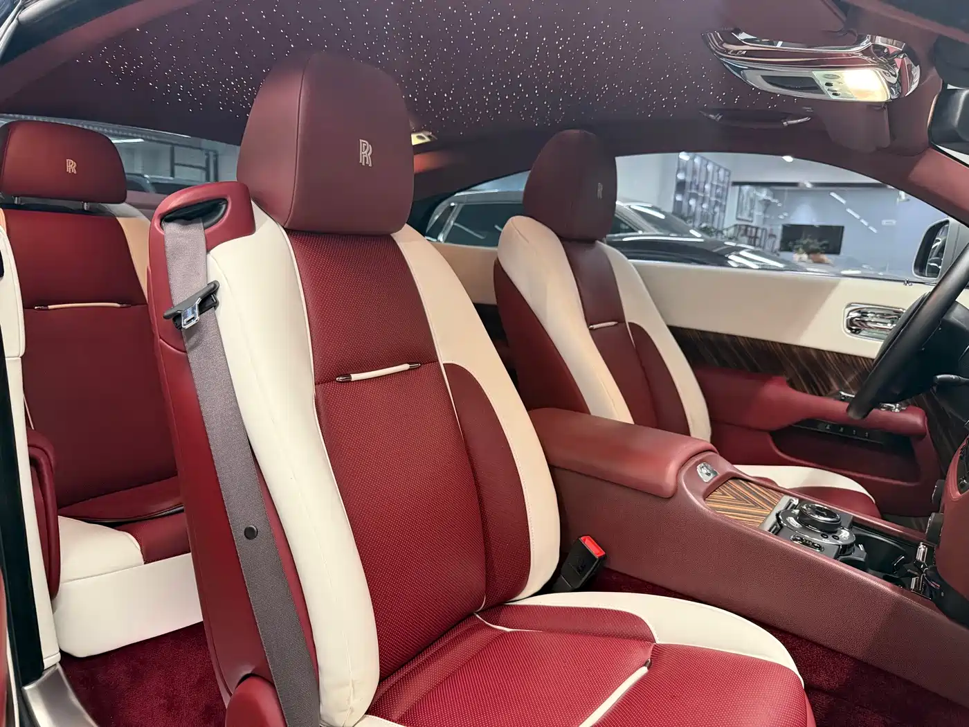 Фото 5 - Rolls-Royce Wraith