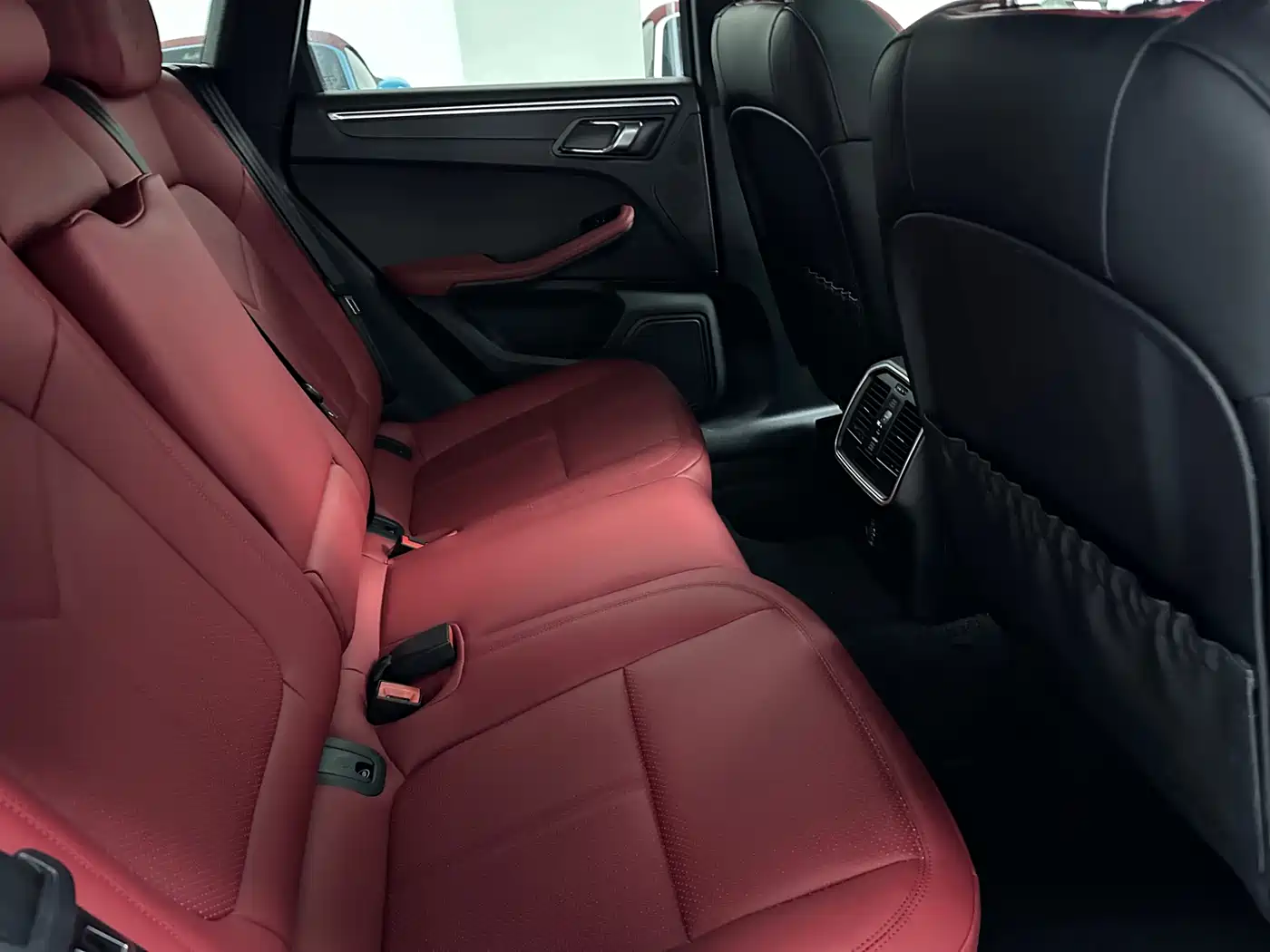 Porsche Macan 2018 Macan 2.0T фото 14