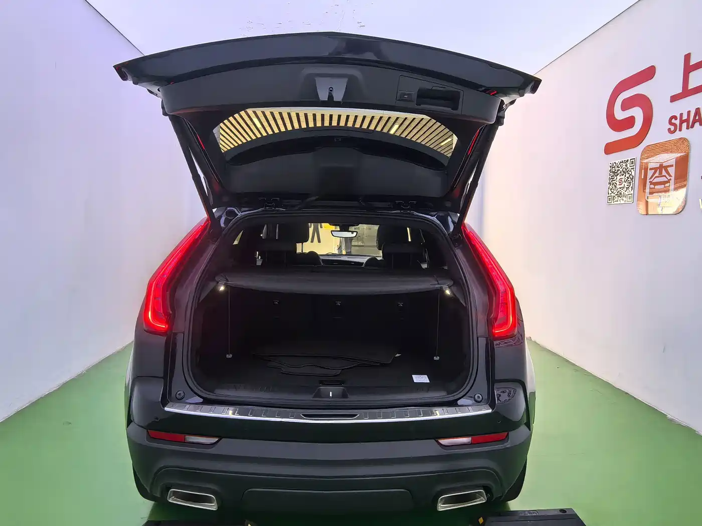 Фото 12 - Cadillac XT4