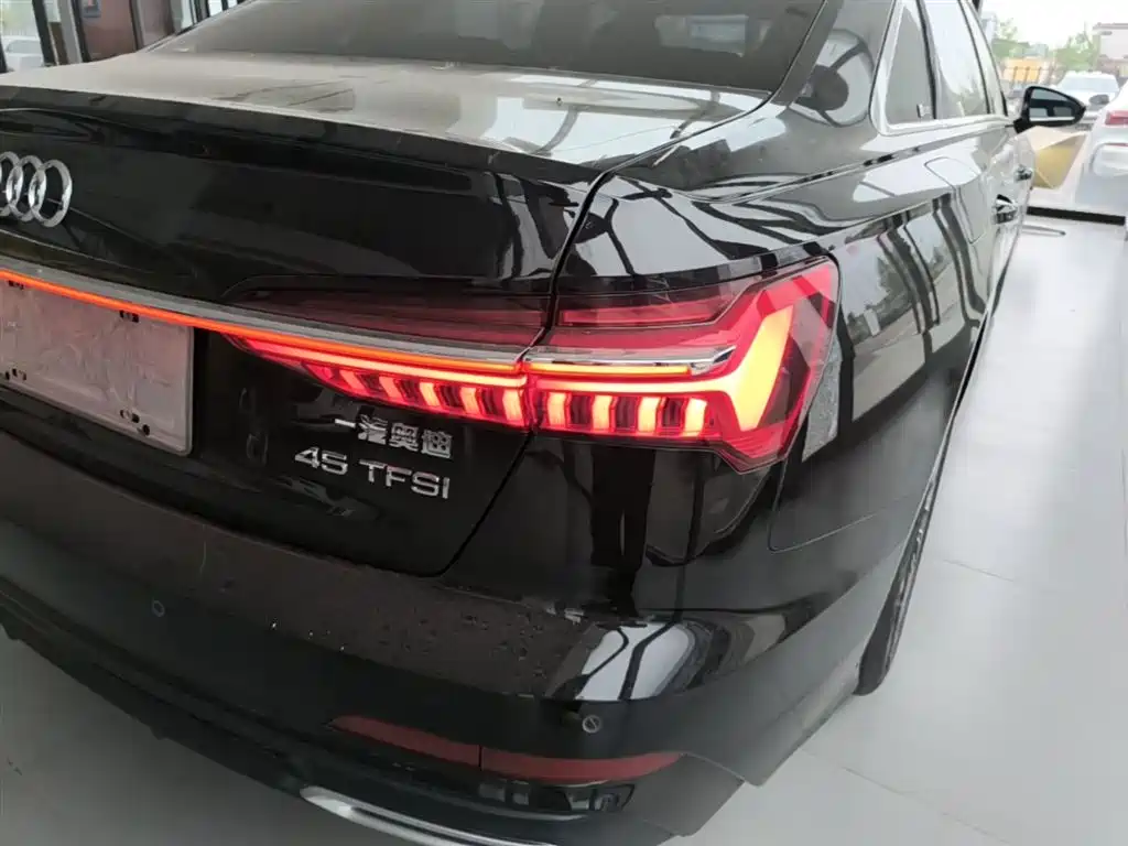 Audi A6L 2021 45 TFSI Exclusive Sport фото 8