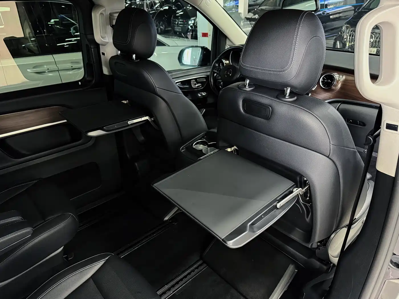 Mercedes-Benz V-Class 2022 V 260 Pilot Edition фото 8