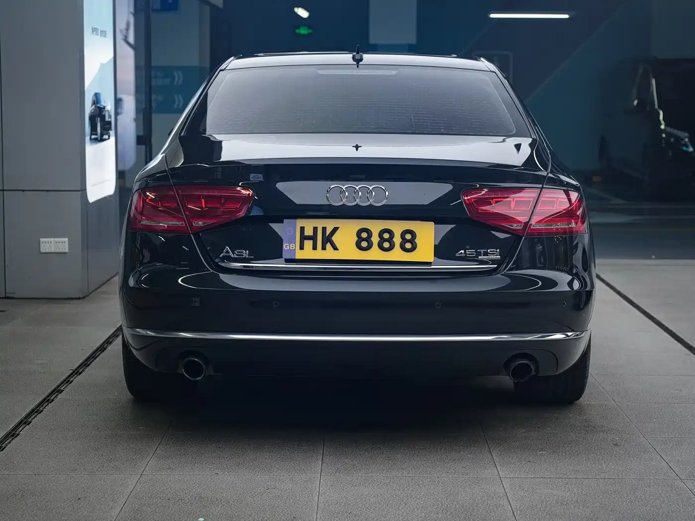 Фото 29 - Audi A8