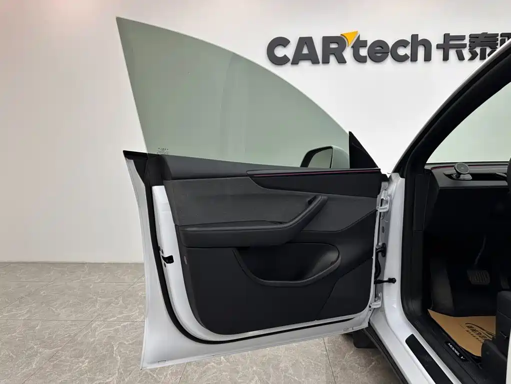 Tesla Model Y 2026 2026 Facelift Long Range Rear-Wheel Drive