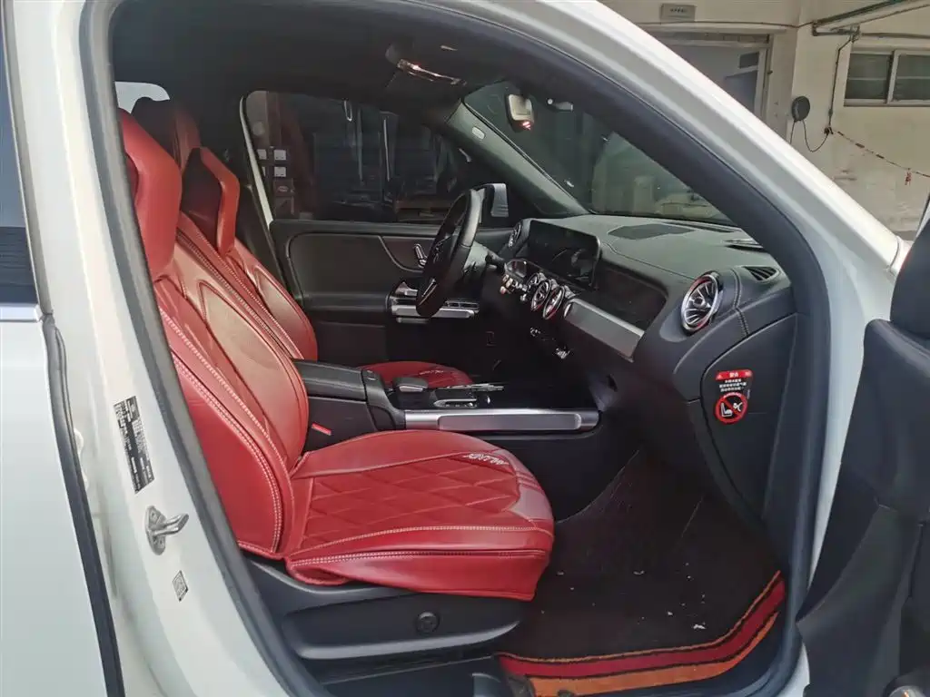 Mercedes-Benz GLB 2020 Facelift GLB 200 Style фото 14