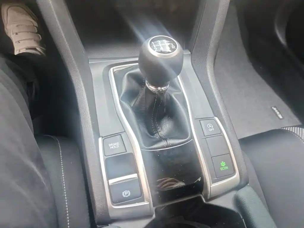 Фото 14 - Honda Civic