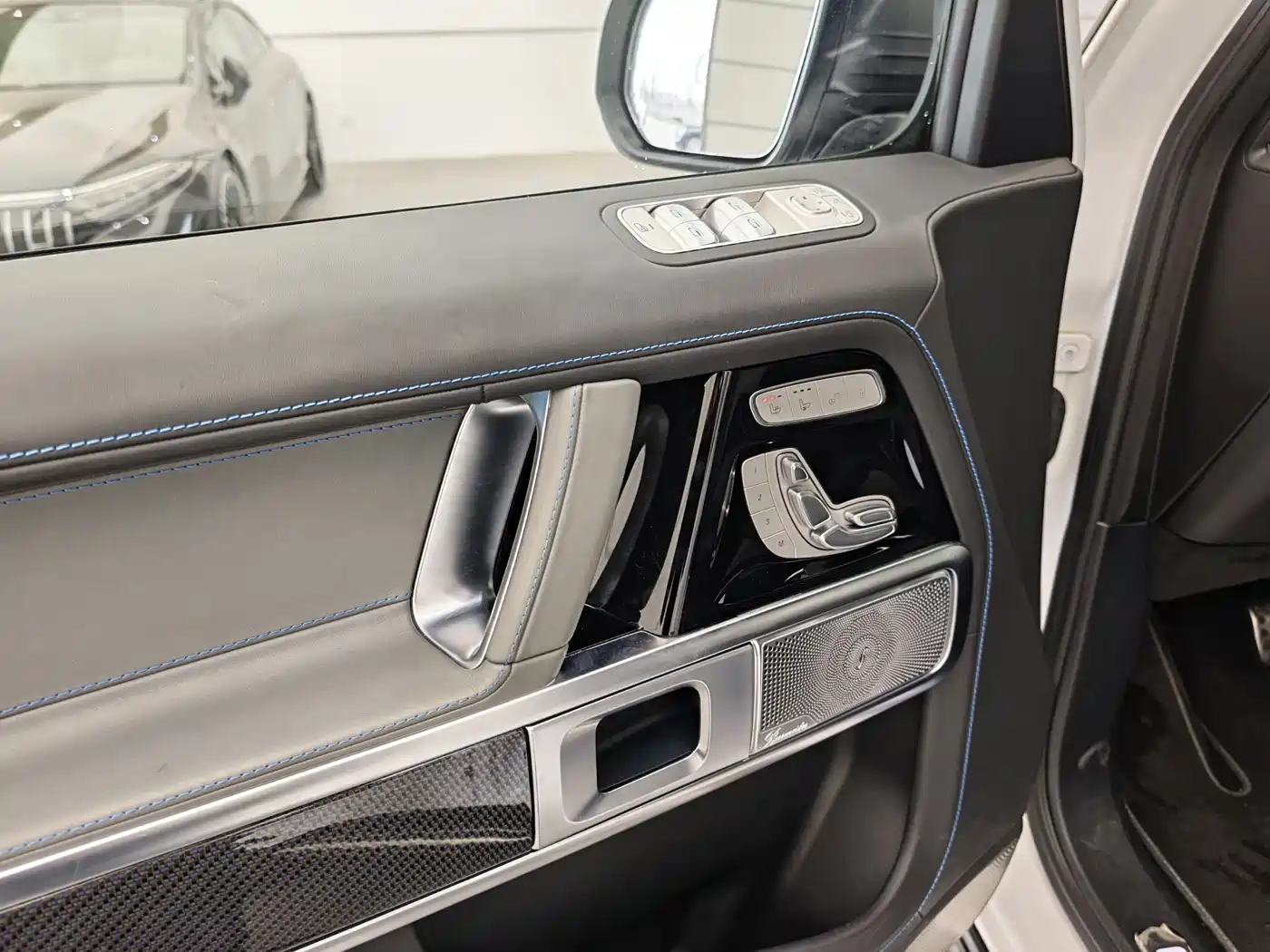 Mercedes-Benz G-Class New Energy 2025 G580 Launch Special Edition фото 17
