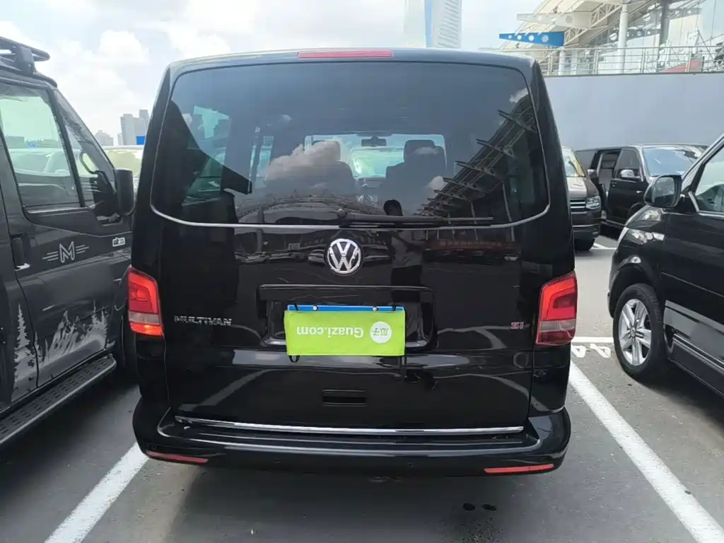Volkswagen Multivan 2015 2012 2.0TSI 2WD Luxury Edition