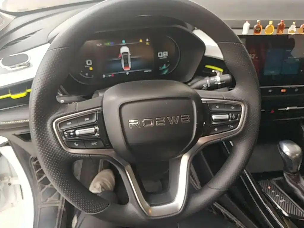 Фото 11 - Roewe i5