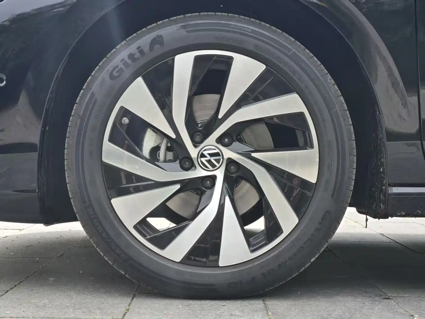 Volkswagen Passat 2026 Pro 380TSI Starlight Dragon Fortune Edition фото 19
