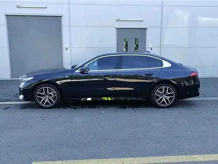 BMW i5 2026 2025 eDrive 40L M Sport Package
