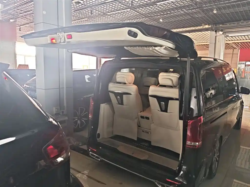 Mercedes-Benz V-Class 2021 V 260 Pilot Edition фото 19
