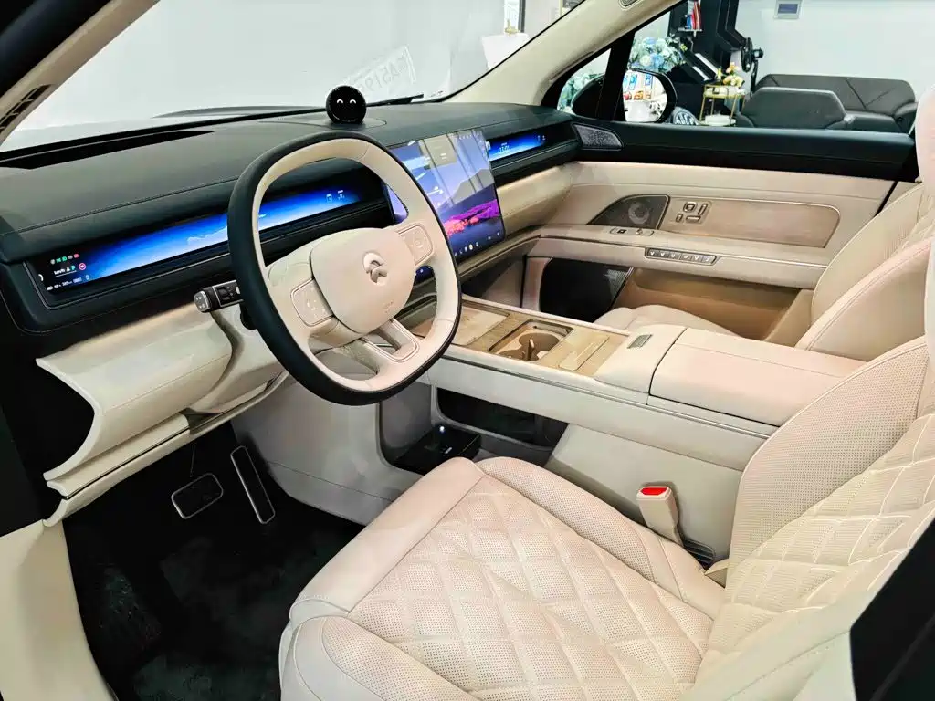 NIO ES8 2026 2025 Model 6-Seat Executive Luxury Edition