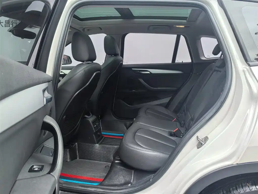 BMW X1 2016 sDrive18Li Fashion Model фото 12