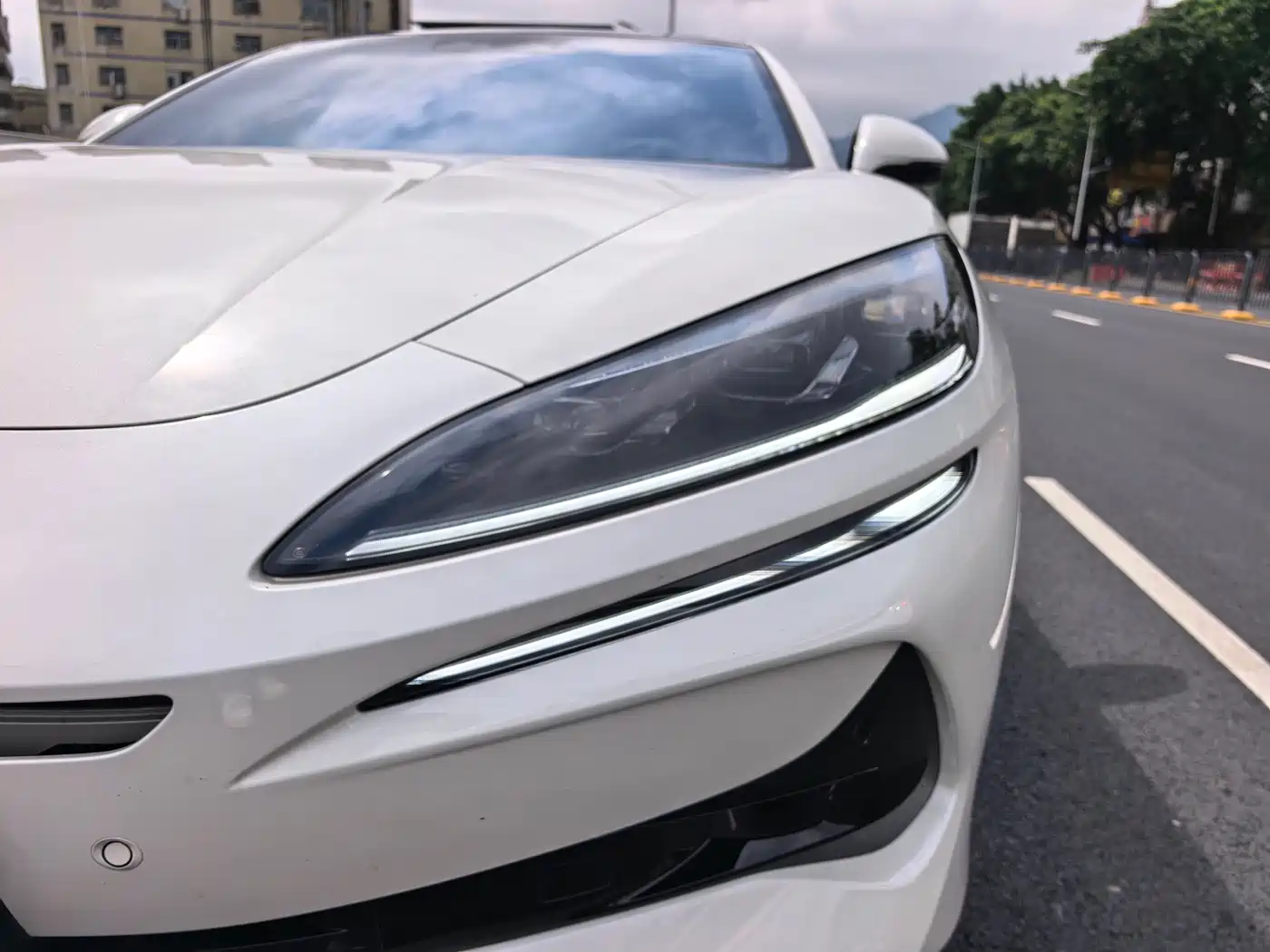 Denza Z9 2024 Model 1100km AWD Max Edition фото 18