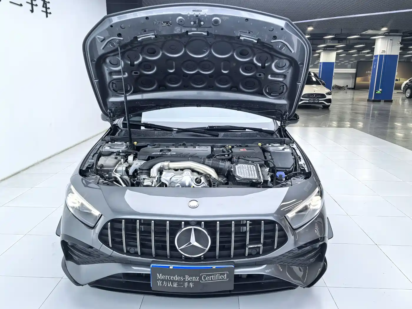 Mercedes-Benz A-Class AMG 2024 AMG A 35 L 4MATIC фото 3