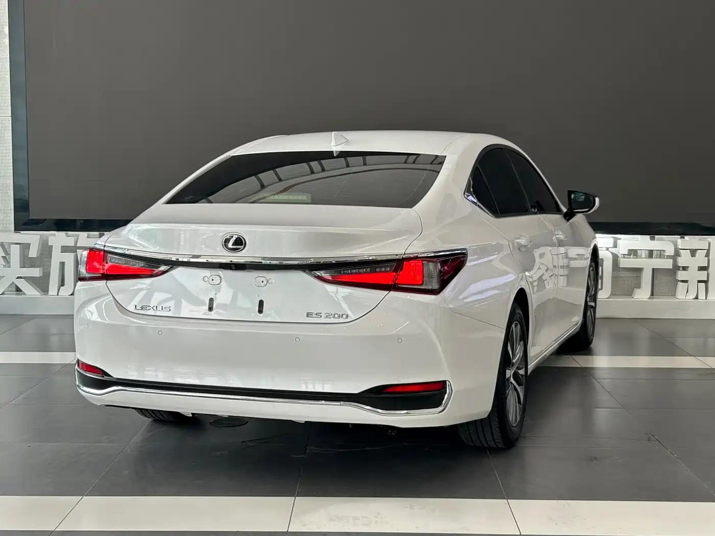 Lexus ES 2018 200 Excellence Edition China V фото 6