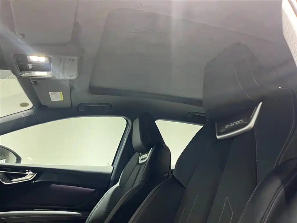 Audi Q4 e-tron 2024 40 e-tron Creation Edition фото 6