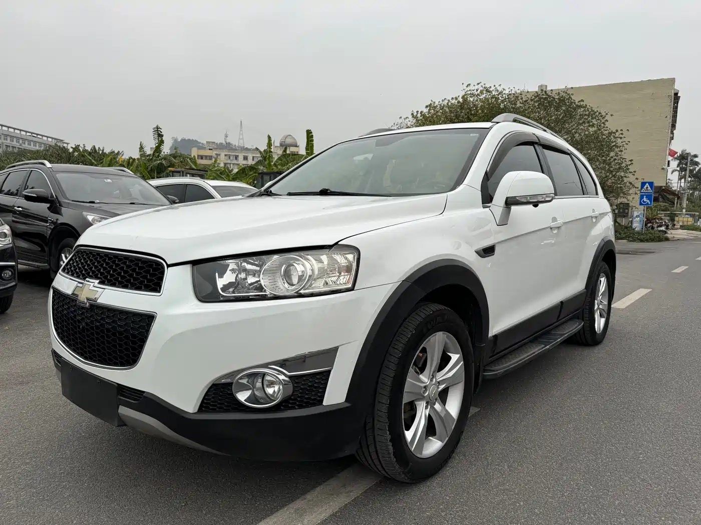 Chevrolet Captiva 2012 2.4L 4WD Flagship Edition 7-Seater