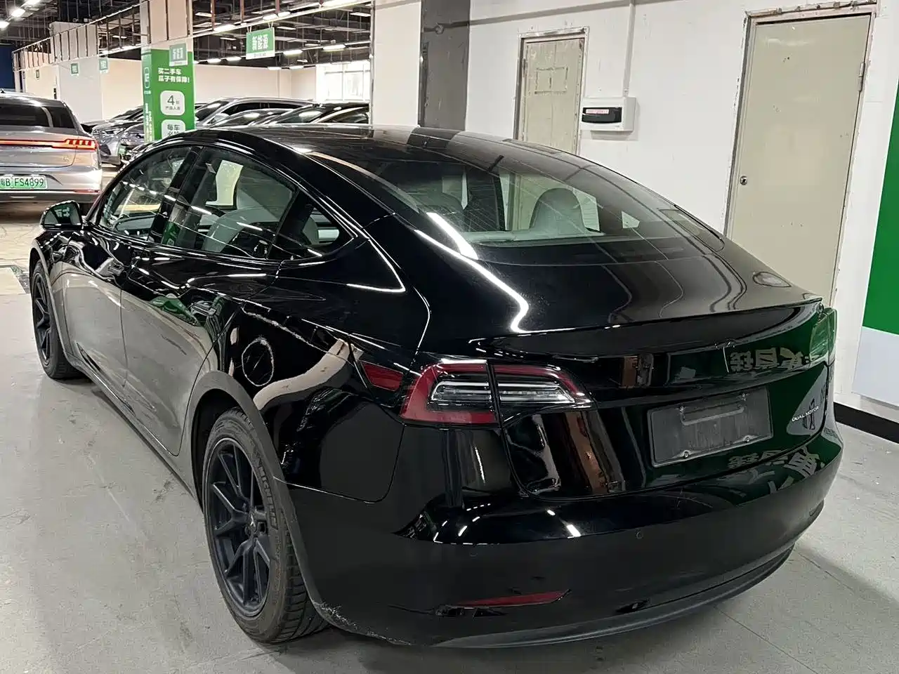 Фото 9 - Tesla Model 3 (Import)