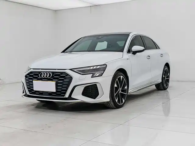 Audi A3 A3L Limousine 35 TFSI, Стиль Спорт