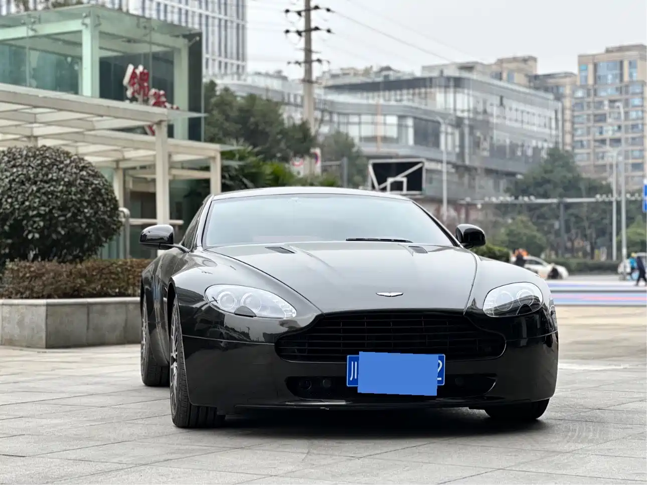 Aston Martin V8 Vantage 2011 4.7L Sportshift Coupe фото 3