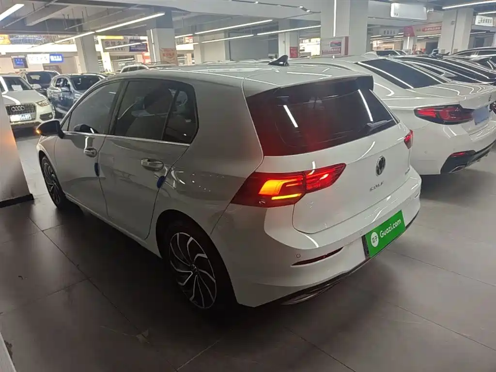 Volkswagen Golf 2023 Facelift 280TSI DSG Pro фото 5