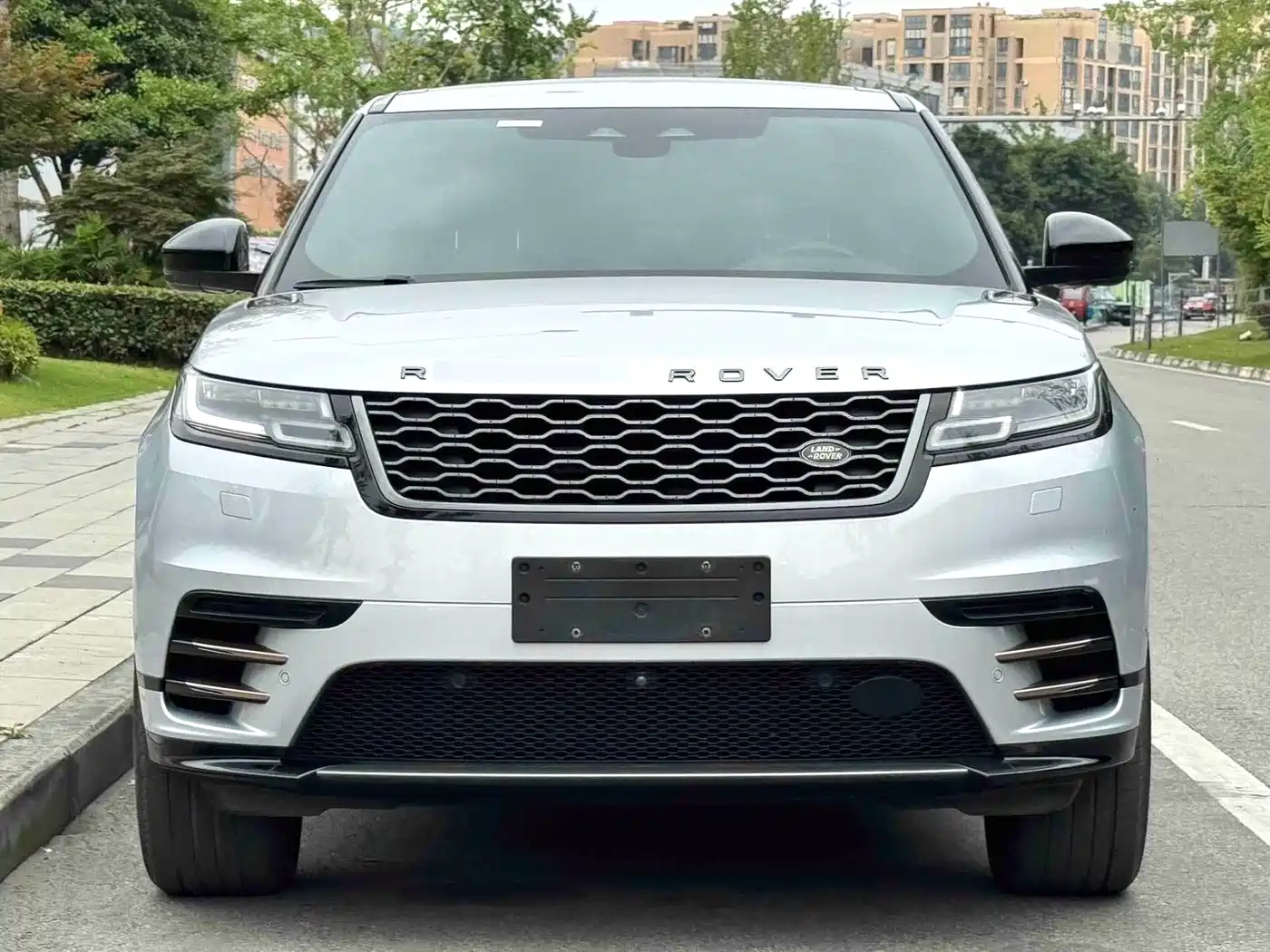 Фото 3 - Land Rover Range Rover Velar