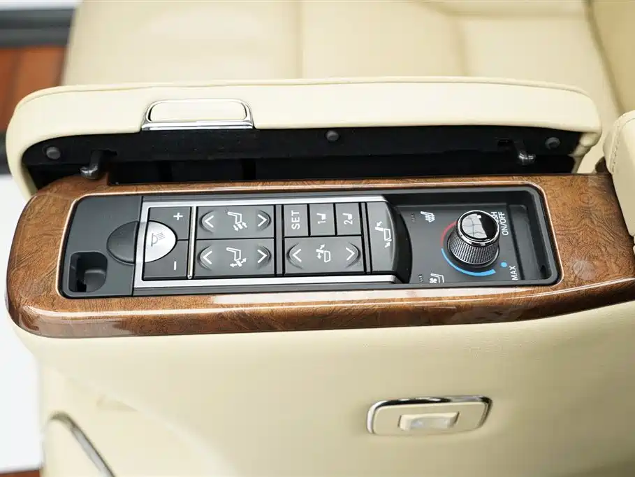Toyota Alphard 2018 3.5L Premium фото 9