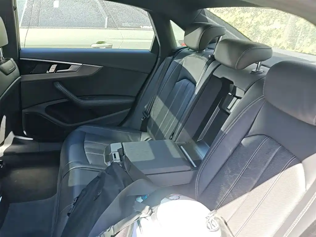 Audi A4L 2024 40 TFSI quattro RS Kit Speed Edition фото 17