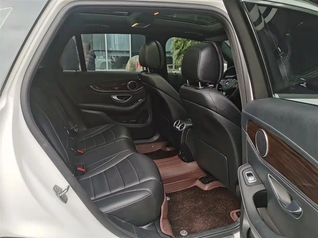 Mercedes-Benz GLC 2019 GLC 260 L 4MATIC Dynamic фото 15