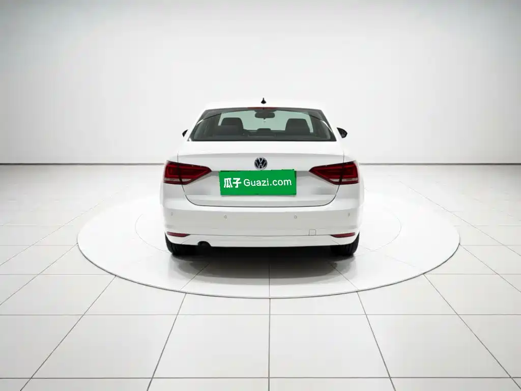 Фото 3 - Volkswagen Lavida