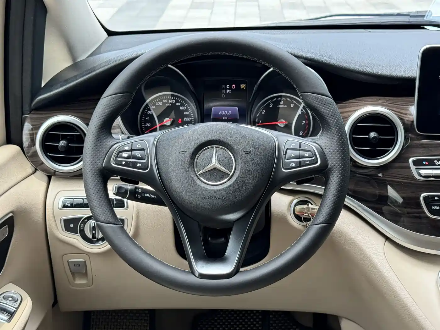 Mercedes-Benz V-Class 2016 V 260 Navigator фото 12