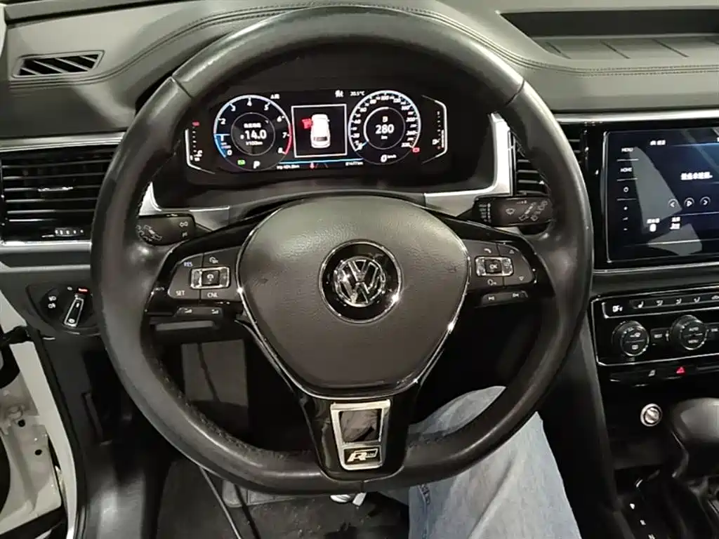 Volkswagen Teramont 2020 380TSI 4WD Luxury Edition China VI фото 11
