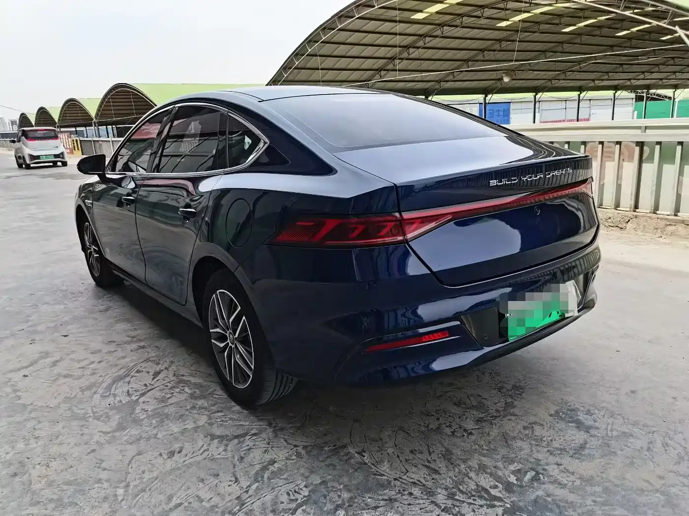 BYD Qin PLUS 2023 Champion Edition DM-i 120KM Excellence фото 4