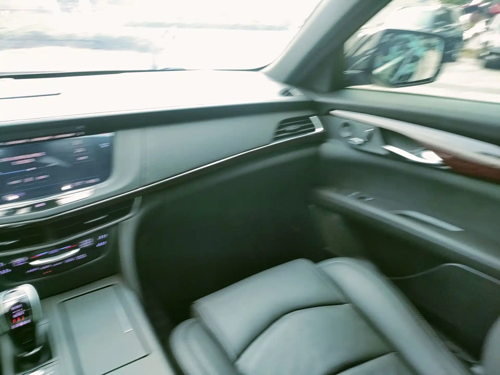 Фото 26 - Cadillac CT6