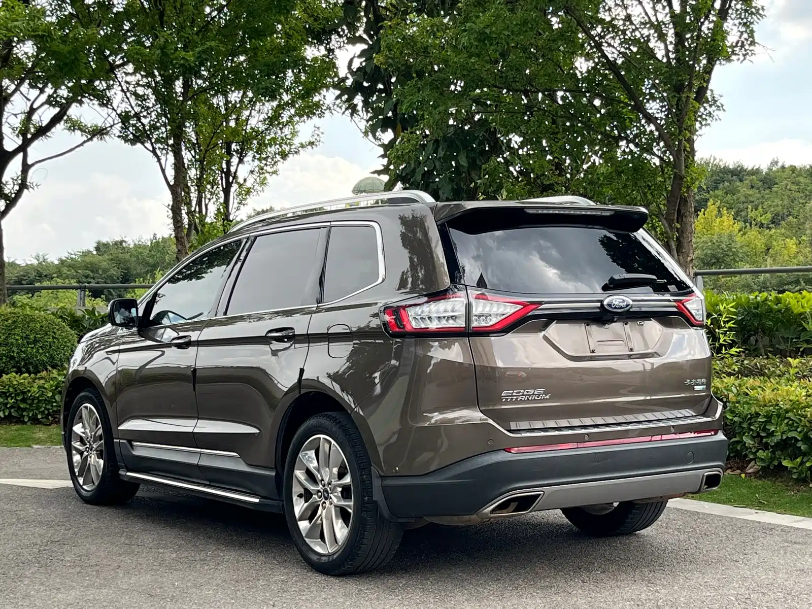 Фото 9 - Ford Edge