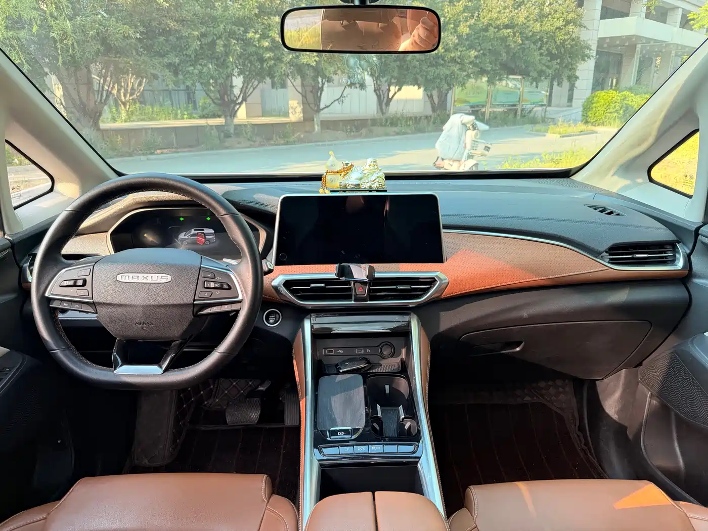 SAIC Maxus Maxus G50 2021 PLUS 1.5T Automatic Escort Edition фото 6