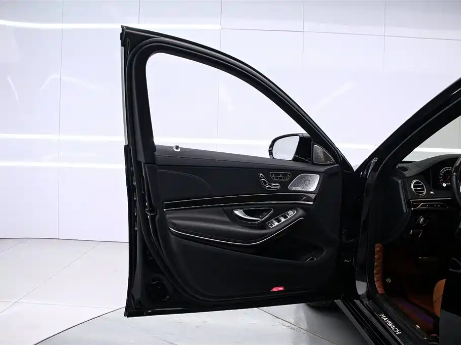 Mercedes-Benz Maybach S-Class 2020 S 450 4MATIC Collector's Edition фото 11