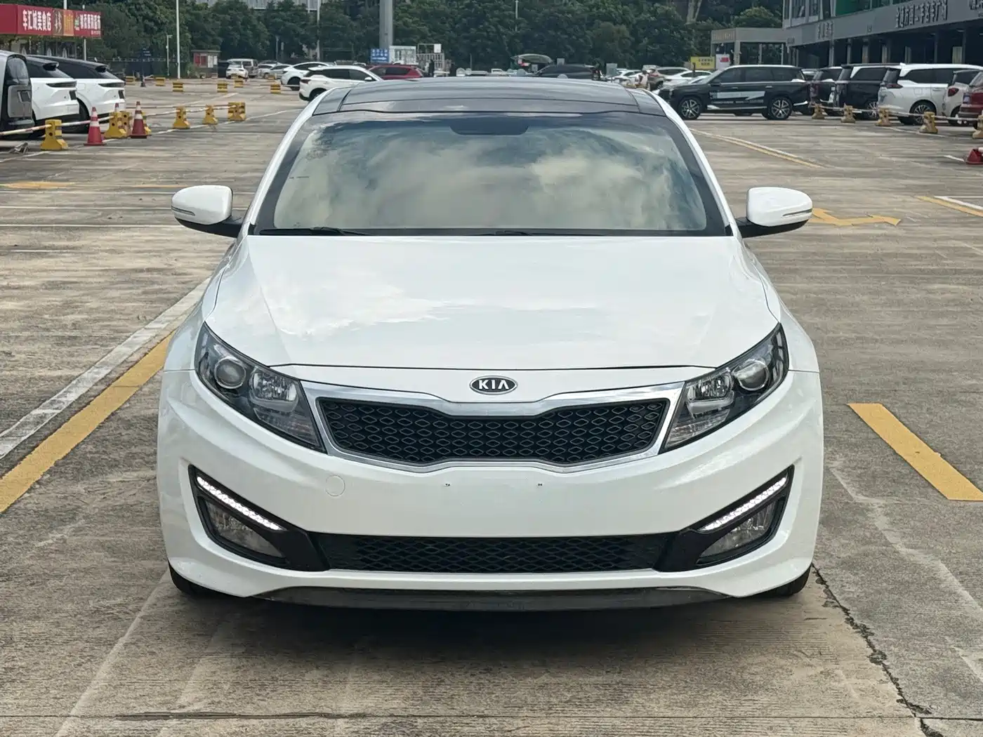 Kia K5 2011 2011 2.0L Automatic DLX