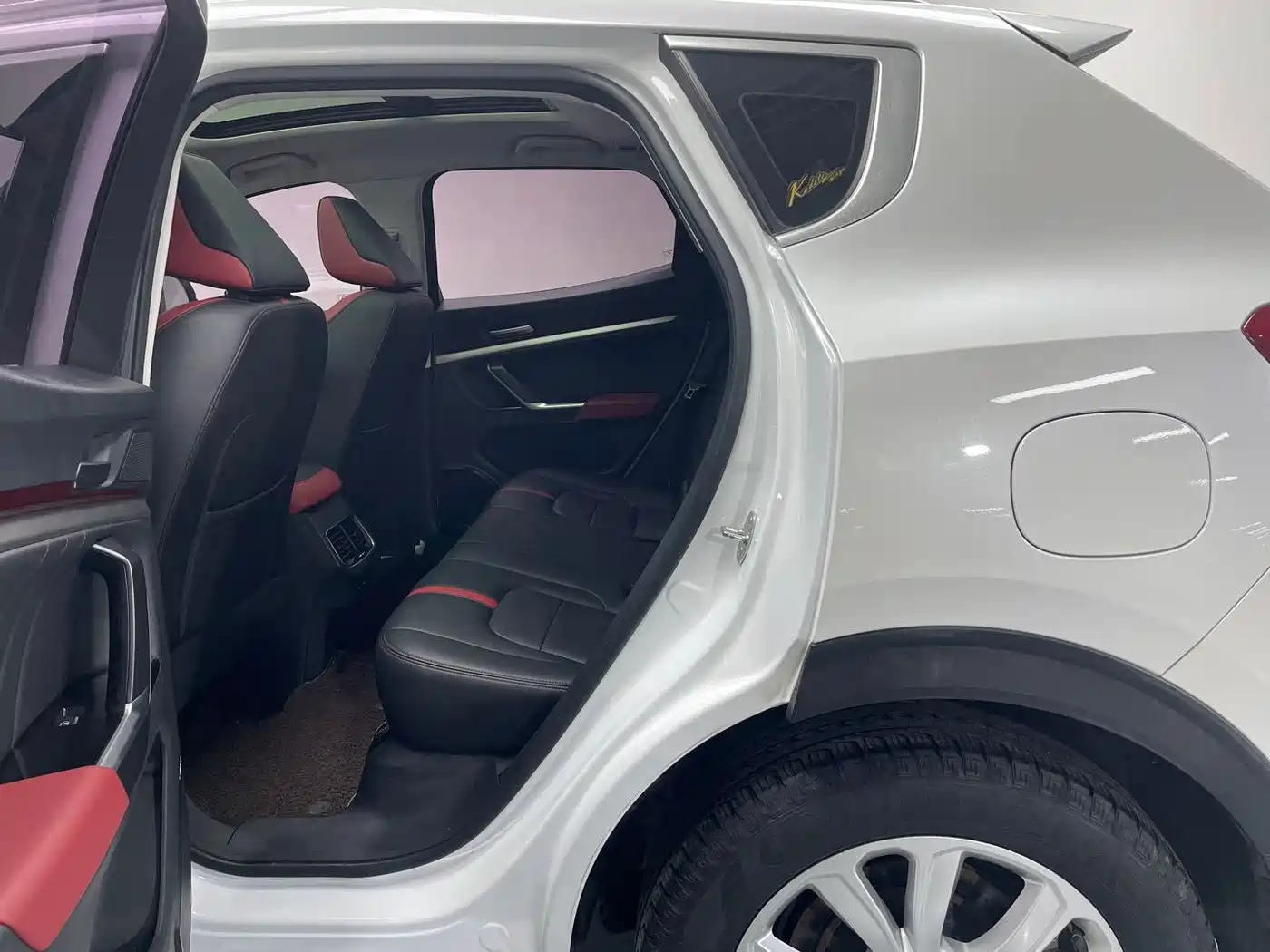 Haval H4 2019 2019 1.5GDIT DCT Luxury Smart Connection China VI