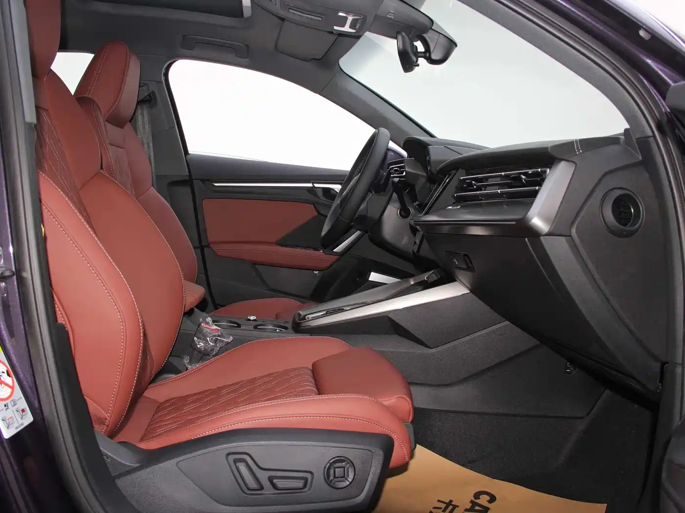 Audi A3 2025 Facelift Sportback 35TFSI Flying Spur Premium фото 14