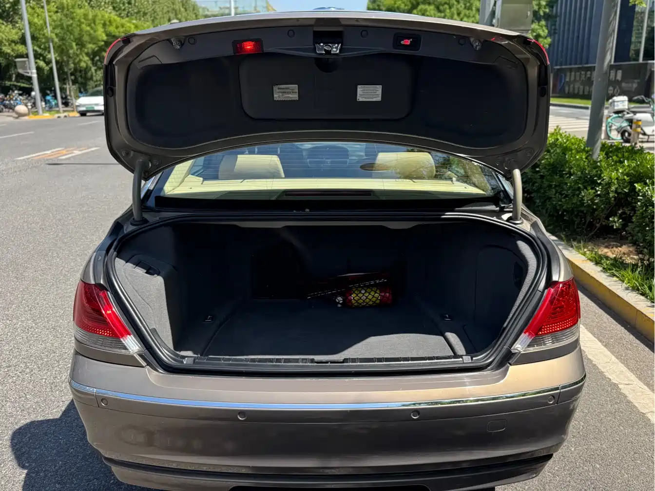 BMW 7 Series 2005 Model 740Li фото 21
