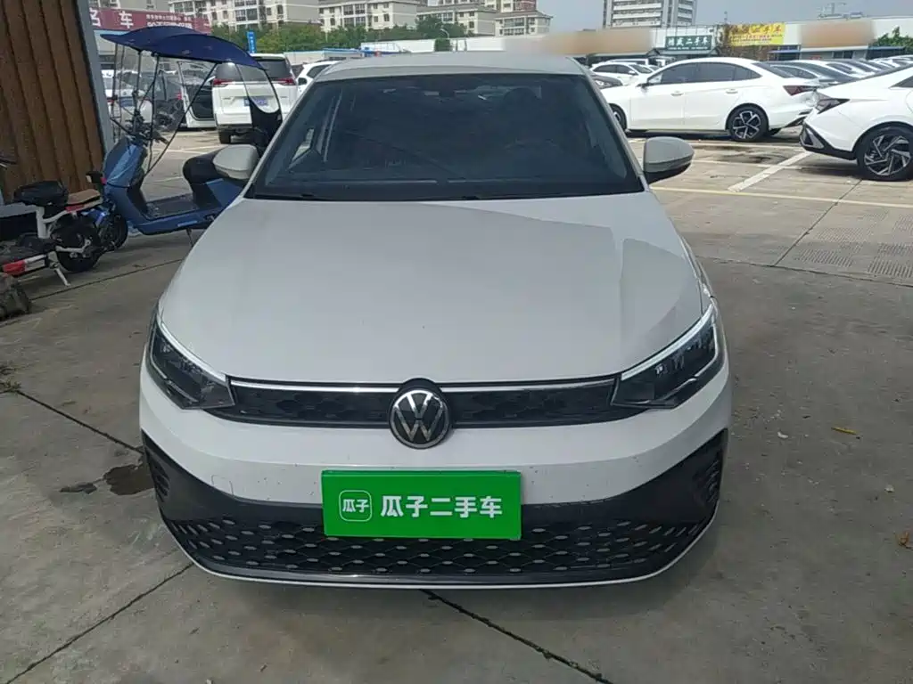 Фото 3 - Volkswagen Lavida